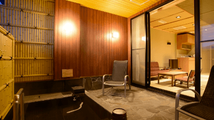 天然温泉露天風呂全室完備　満天の宿